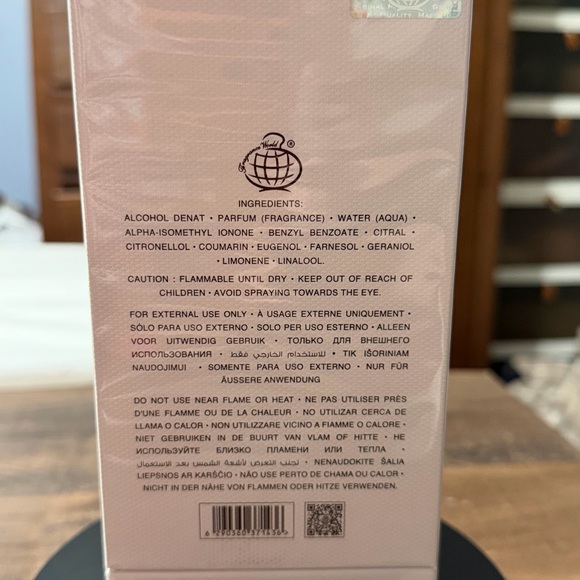 New Authentic World Jack Of Clubs Eau De Parfum 2.7 oz Woody Spicy Fragrance - Picture 4 of 8